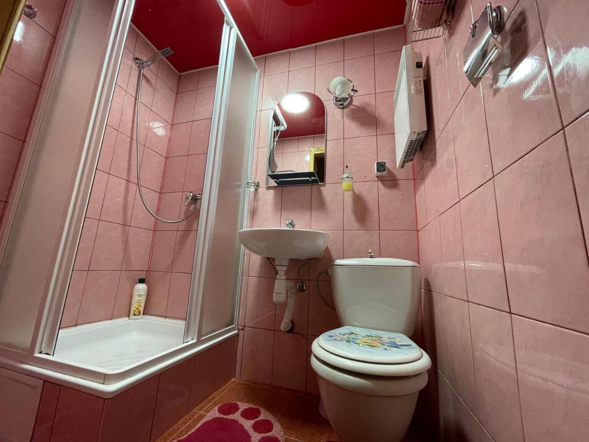 Grunok (Adults Only) Hotell Pilipets Exteriör bild